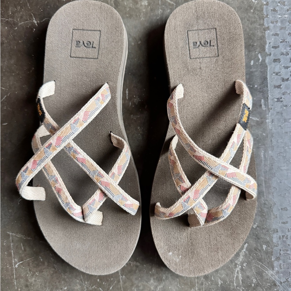 Teva Women's Olowahu sandals